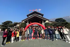 江西灵山迎来泰国、韩国多个境外旅游团图片