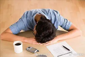 这样睡10分钟可抵2小时 睡眠质量差的人都该了解一下图片