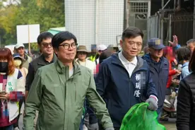 2026高雄市长选举民进党内斗刀刀见骨 他解析陈其迈送赖瑞隆这句话含义颇深图片
