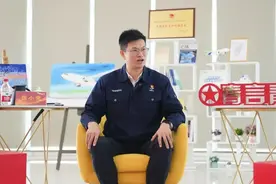 张小光，履新职图片