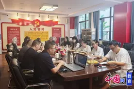 成都龙泉驿西河小学开展2025年新教师入职培训图片