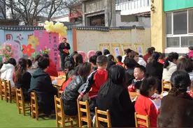 【中央广电总台国际在线】河北献县：童心暖三月 爱满妇女节图片