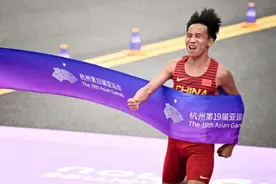 何杰！再次夺冠！图片