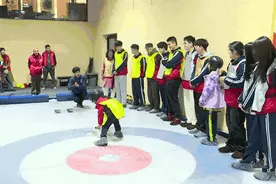 相约亚冬会丨“冰壶、热舞、冰上龙舟”，这里欢腾一片图片