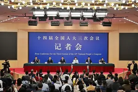 2000年以前建成的老旧小区，全部纳入城市更新改造范围！住宅层高标准更新：不低于3米！图片