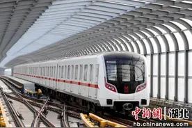 武汉地铁前川线二期开通 黄陂与主城区实现快速直达图片