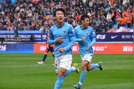 收获赛季首胜！深圳新鹏城客场1：0 力克青岛海牛图片