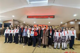 道德模范进校园 榜样力量促成长 市南区“榜样浸润”全环境立德树人宣讲在青岛太平路小学举行图片