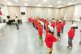 “甘南少年男团”牵手青年舞蹈家朱晗图片