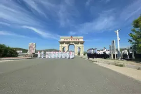铸牢共同体 中华一家亲 | 一生只做一件事 我为祖国守边防图片