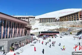 凭登机牌免费滑雪 新疆阿勒泰向全国雪友“发红包”图片