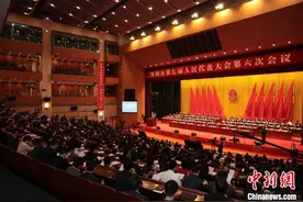 深圳去年创多项全国第一  今年GDP增长目标5.5%图片