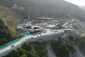闲置矿山在步步“爆改”！舟山正加速打造“天空之城”图片