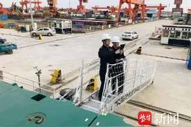 全国首位！前4个月江苏出口各类船舶348.3亿元图片