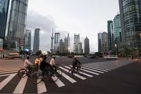 全面取消在就业地参保的户籍限制丨政经十事图片