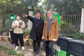 “最美家庭”带动街坊建起绿色驿站，小区居民推窗见绿下楼赏花图片
