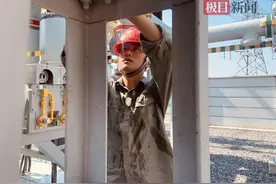 高温下的酣战！他们用汗水换清凉图片