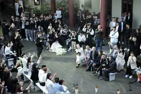 轻排场、重体验，个性化定制服务打开婚嫁新市场图片