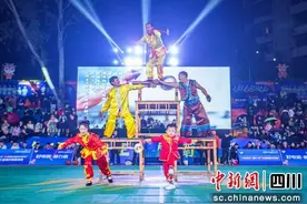 2025四川巴中南江“羊”BA篮球擂台挑战赛开赛图片