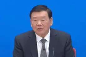 大会发言人：全年国内生产总值首次突破130万亿元 增长5%视频封面