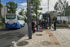 黄陂区优化前川地区公交线路32条，群众出行更方便图片