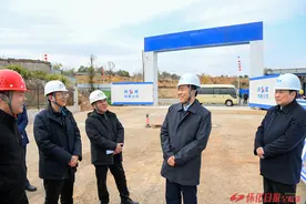 黎春秋在鹤城区调研图片