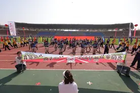 喜报！四（1）班在嘉峪关学校运动会中获团体总分第一名佳绩图片