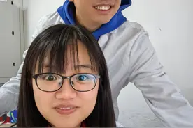 温暖坚守！顺德“医”线“夫妻档”的除夕夜图片