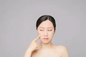长期挤痘痘有哪些危害？忍不住想挤时可以这样做图片