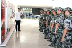 “京”彩文化 青春绽放——红色行| 北京爱国主义教育展览进校园图片