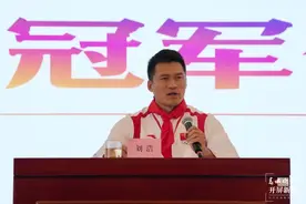 拼搏、奋斗……奥运冠军刘浩走进云大附属会展学校分享故事图片