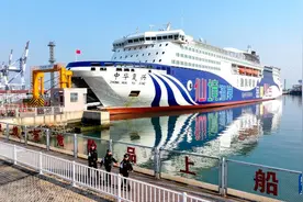 渤海湾“黄金水道”的护航者图片