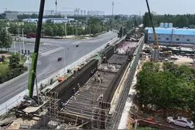 郑州国际陆港——枢纽经济优势转化“进行时”图片