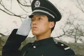 成为“北大保安高考第一人”后的张俊成：一个受教与育人的样本图片