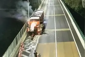 交警提示：注意高温行车安全图片