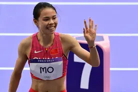 广东队打破全国纪录，吴艳妮夺冠后给自己打零分图片