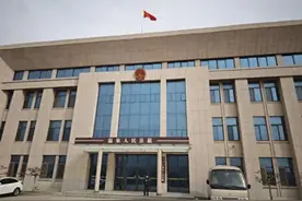 “5岁男童被殴打致死案”生母是幼师：法庭上称只是想管教孩子；其男友练过9年武术，提议“狠狠打一顿”图片