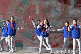 灵蛇送福，济南育秀中学小学部开学啦图片