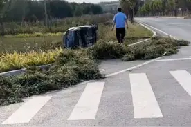 “第一反应先救人！”他飞奔的样子，真帅！图片