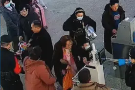 “这是妈妈最后留给我的东西了，不能丢了……”图片