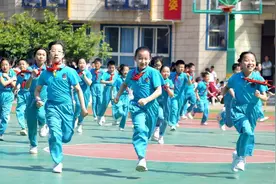 2025年春季学期起全市义务教育阶段学校每天开设1节体育课 课间延长至15分钟图片