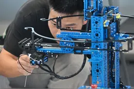 职业发展有哪些新趋势？——第二届全国技能大赛扫描图片