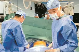 基因导致男孩一跑就晕厥 术后第一天就能跑了图片