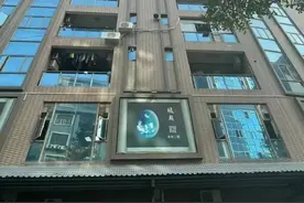 全网围观！抽干河水打捞天价翡翠？最新回应图片