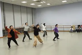 新华全媒+|下班上夜校，武汉青年这样打开夜生活图片