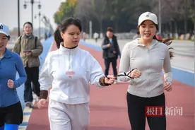 加油！两位武汉视障跑手将参加汉马图片