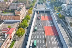优先保障市民出行，路况总体平稳有序：外环隧道恢复通车后迎首个工作日早高峰图片