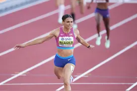 美国名将麦克劳林刷新女子400米栏世界纪录图片