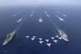 官宣：辽宁舰+山东舰，首次！图片