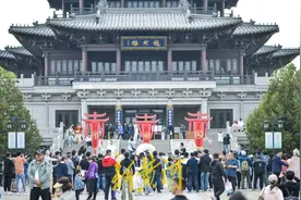 古诗擂台诗韵飘香，男女老少吟诗对决 | 新黄河镜相图片